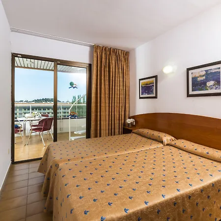 Costa Encantada & Ξενοδοχείο Λορέτ Ντε Μαρ