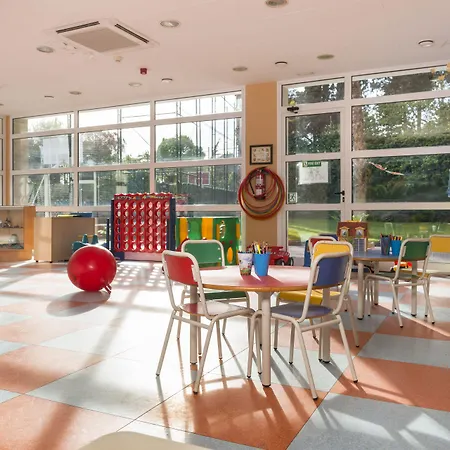 Costa Encantada & 4*