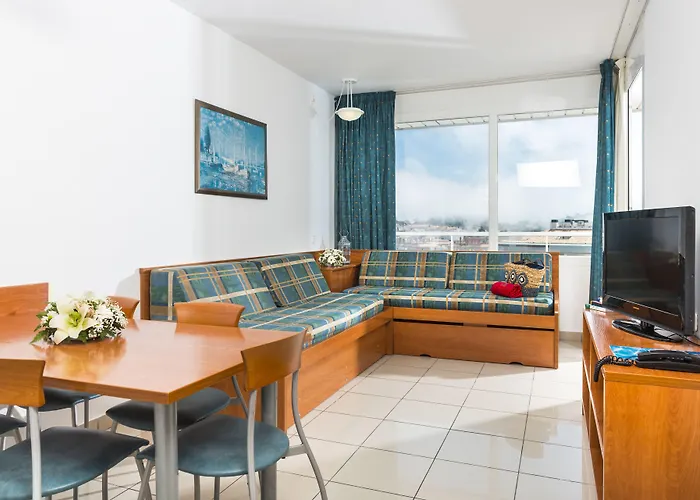 Costa Encantada & 4*