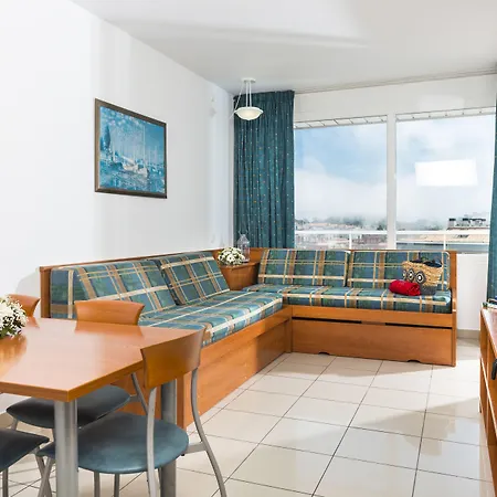 Costa Encantada & 4*