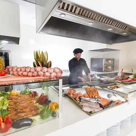 Отель Costa Encantada & Льорет-де-Мар